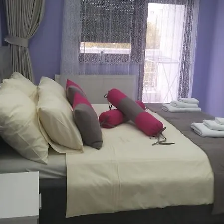 Lägenhet Apartman Ami 2
