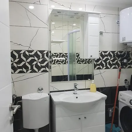 Lägenhet Apartman Ami 2